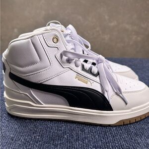 PUMA White High Top Sneakers Men US 9.5 Leather Gum Sole NEW Without Tags
